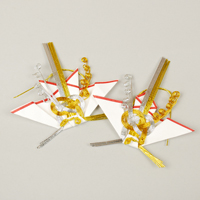 ���q����